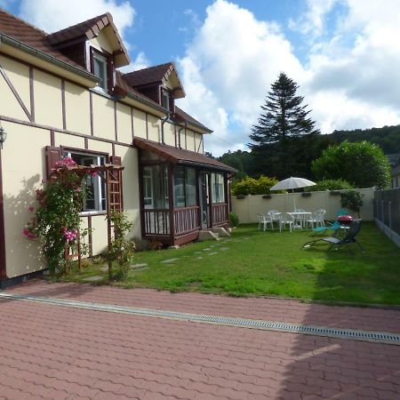 Gite Le Petit Chalet Avec Parking Gratuit Étretat Buitenkant foto